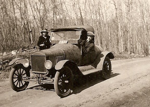 Cliff´s first car. Janets grandfather. 1923.