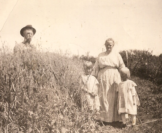 1918 Per and Gölin with Mildred and Doris Hanson