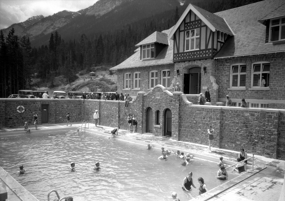 Banff hot springs from Wikipedia